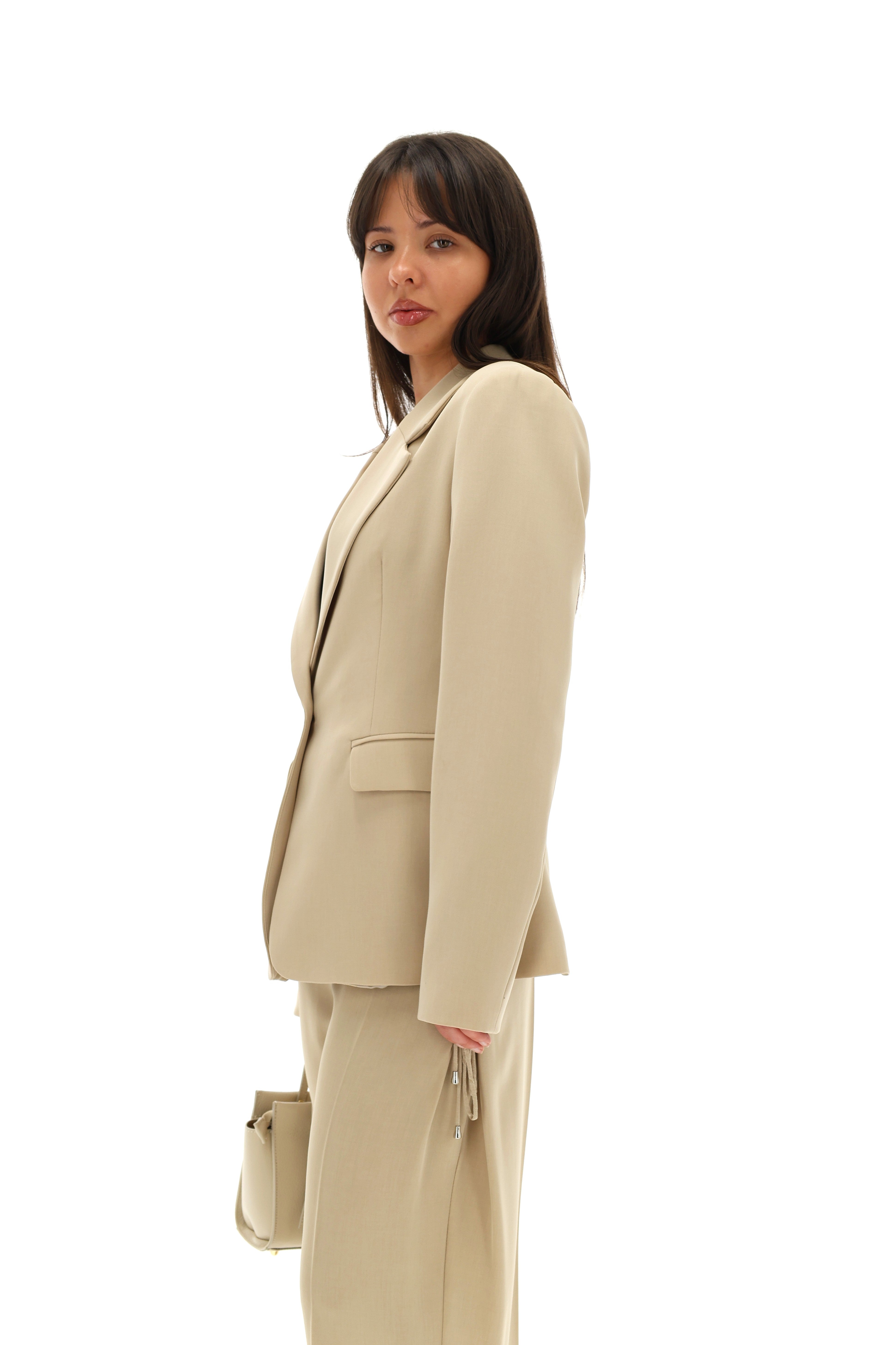 ŠVARKAS SU RAIŠTELIAIS NUGAROJE