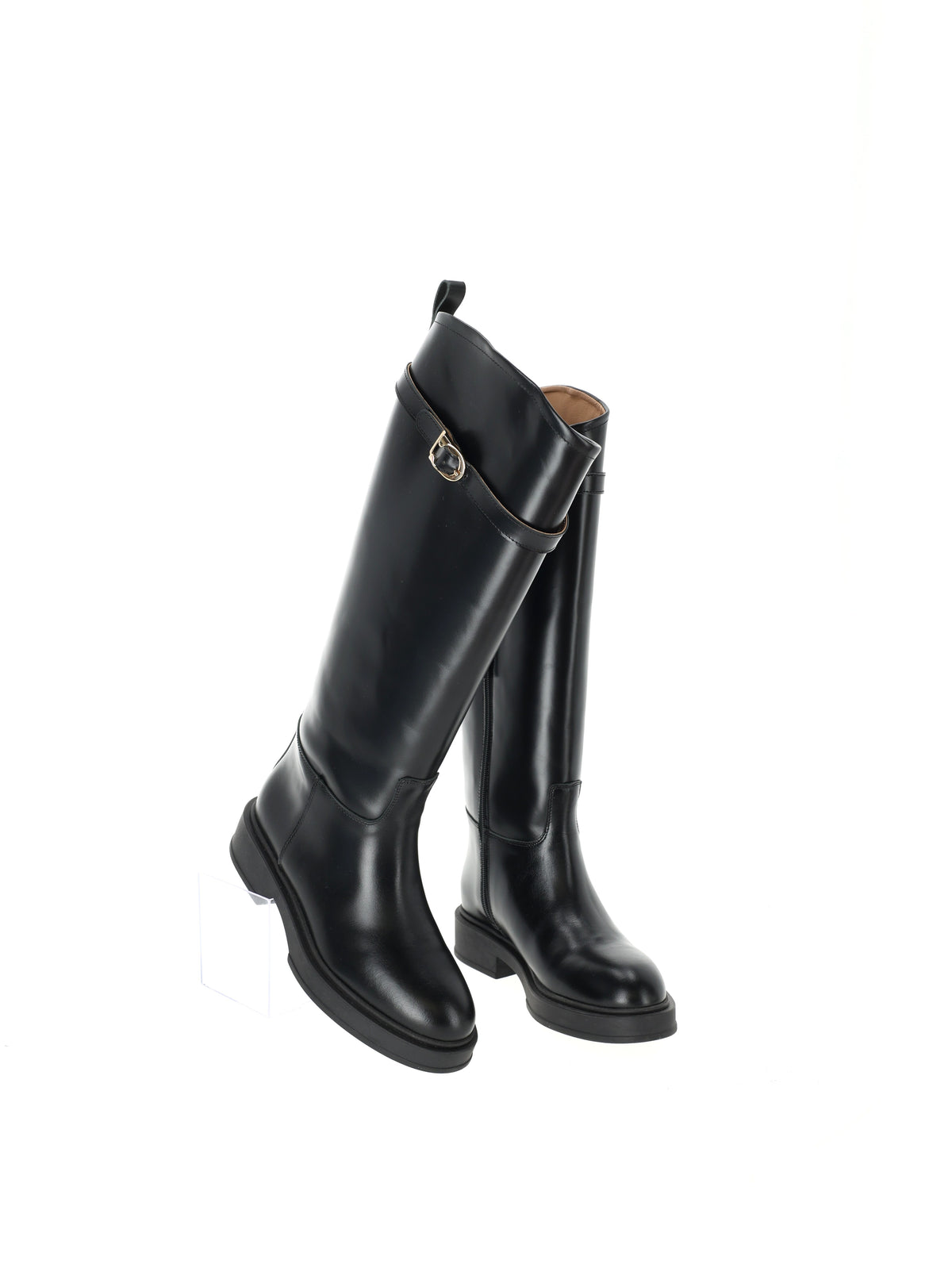 Klasikinis "riding boots" (jojimo batų) stilius