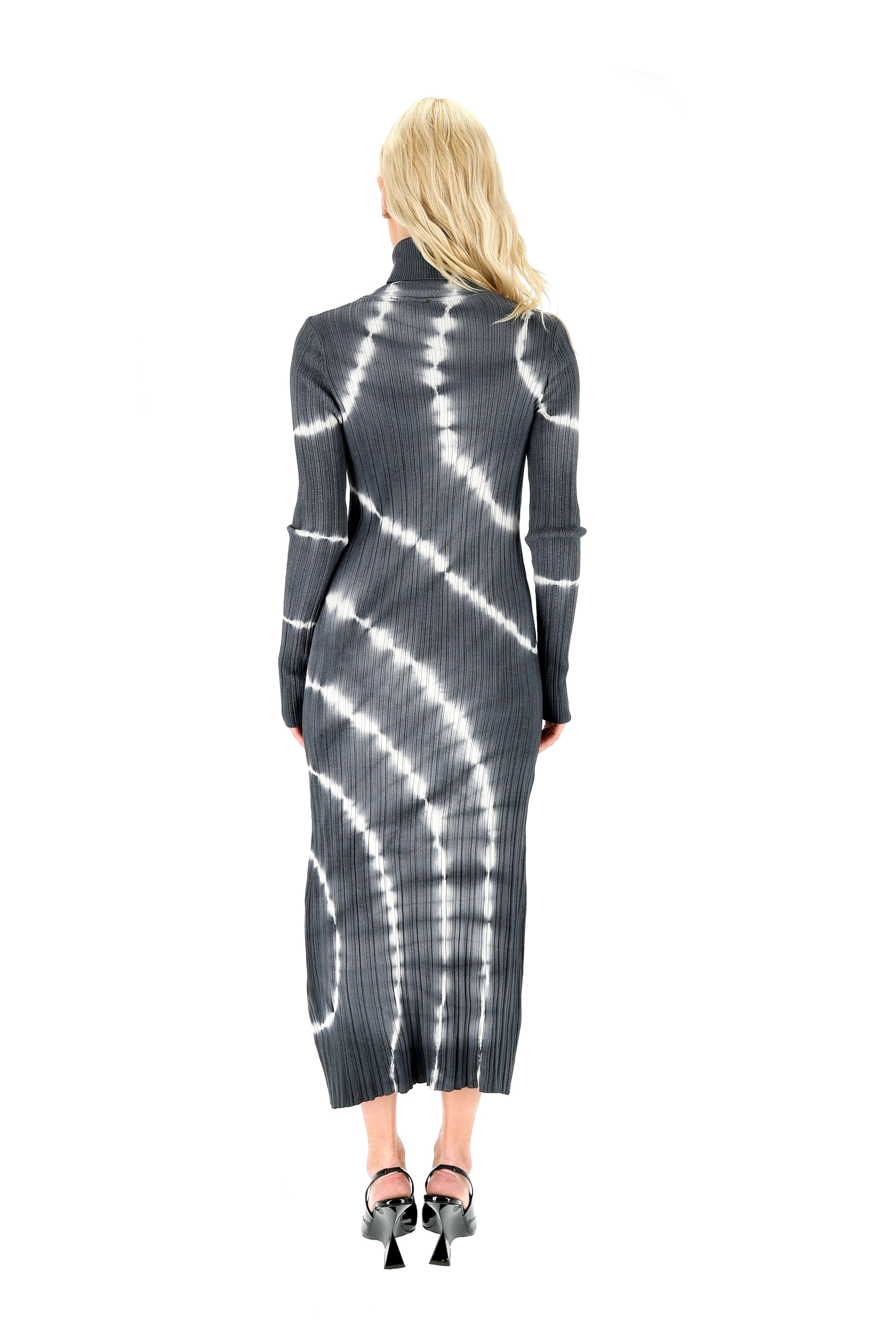 ONE SIZE MEGZTA SUKNELĖ