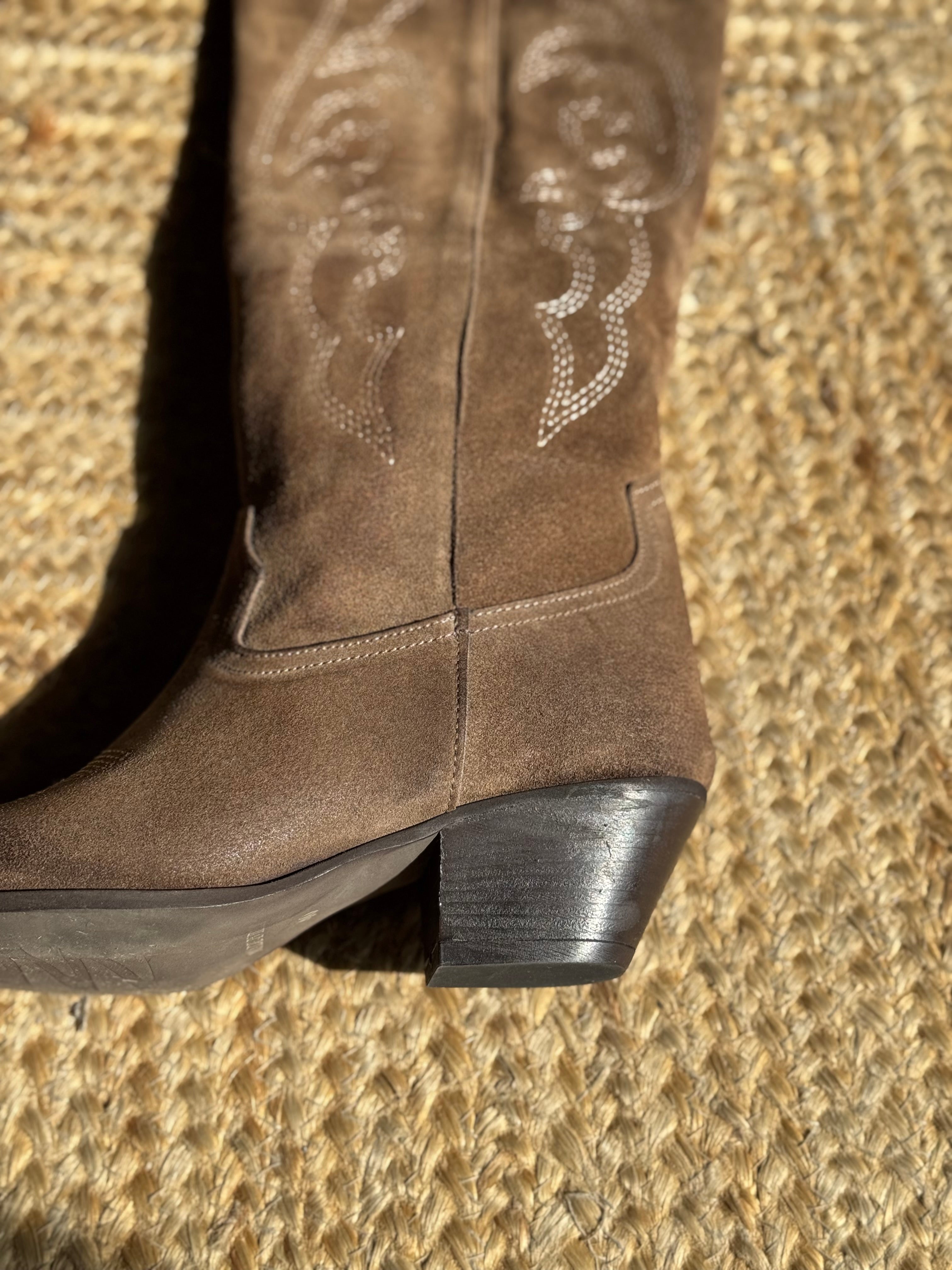VERSTOS ODOS COWBOY ILGAAULIAI RICAMO