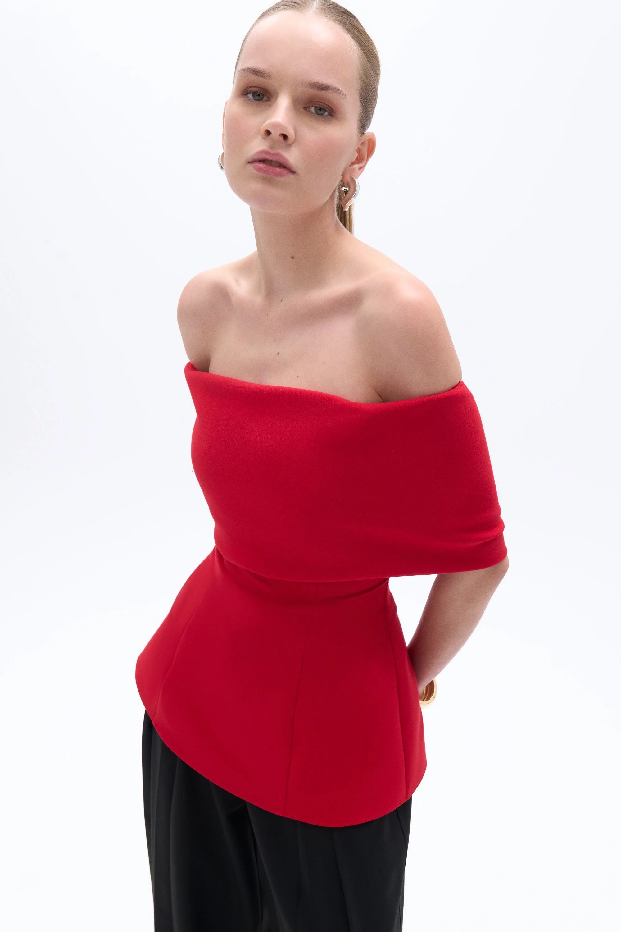 Off - shoulder palaidinė