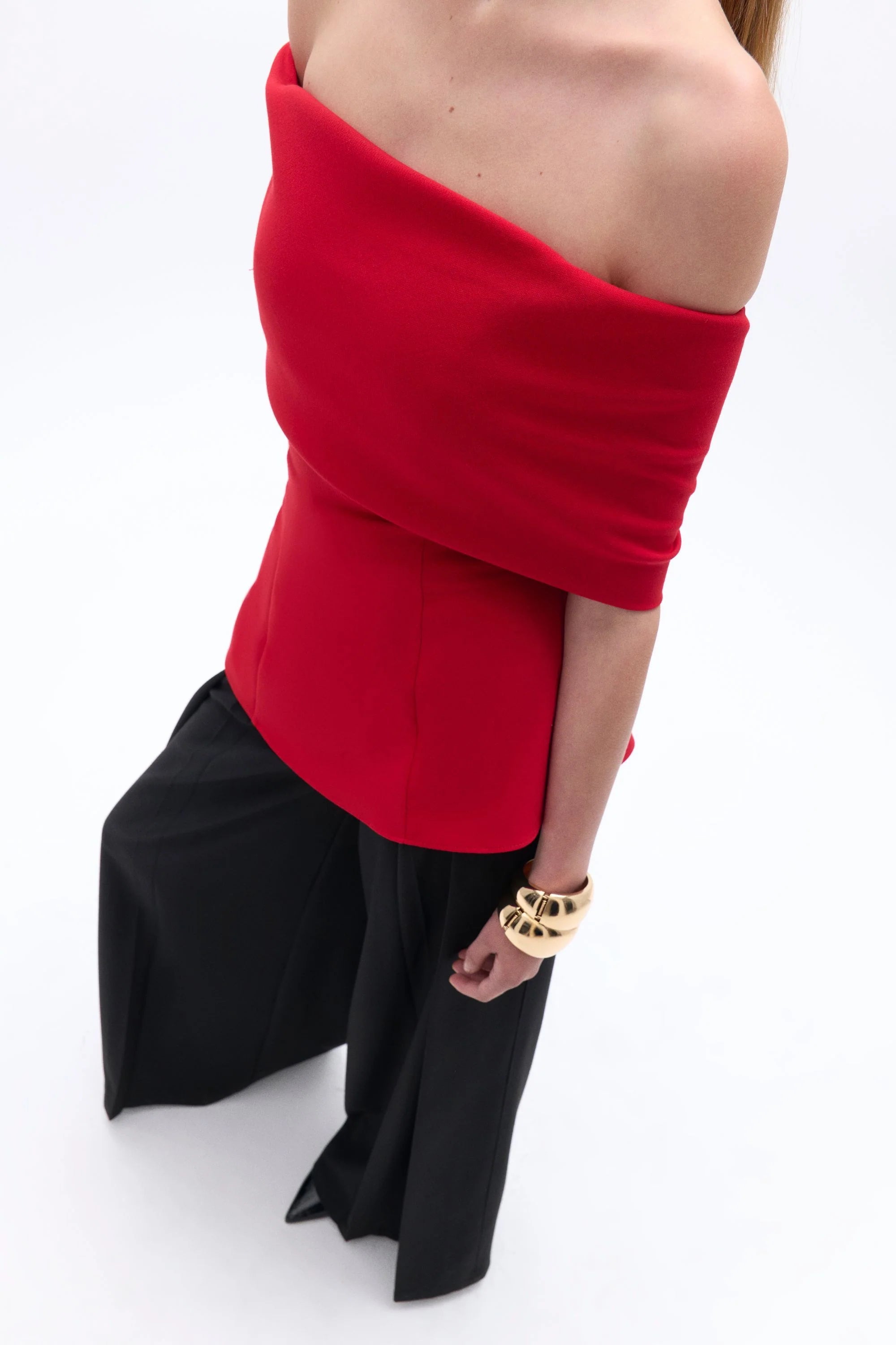 Off - shoulder palaidinė