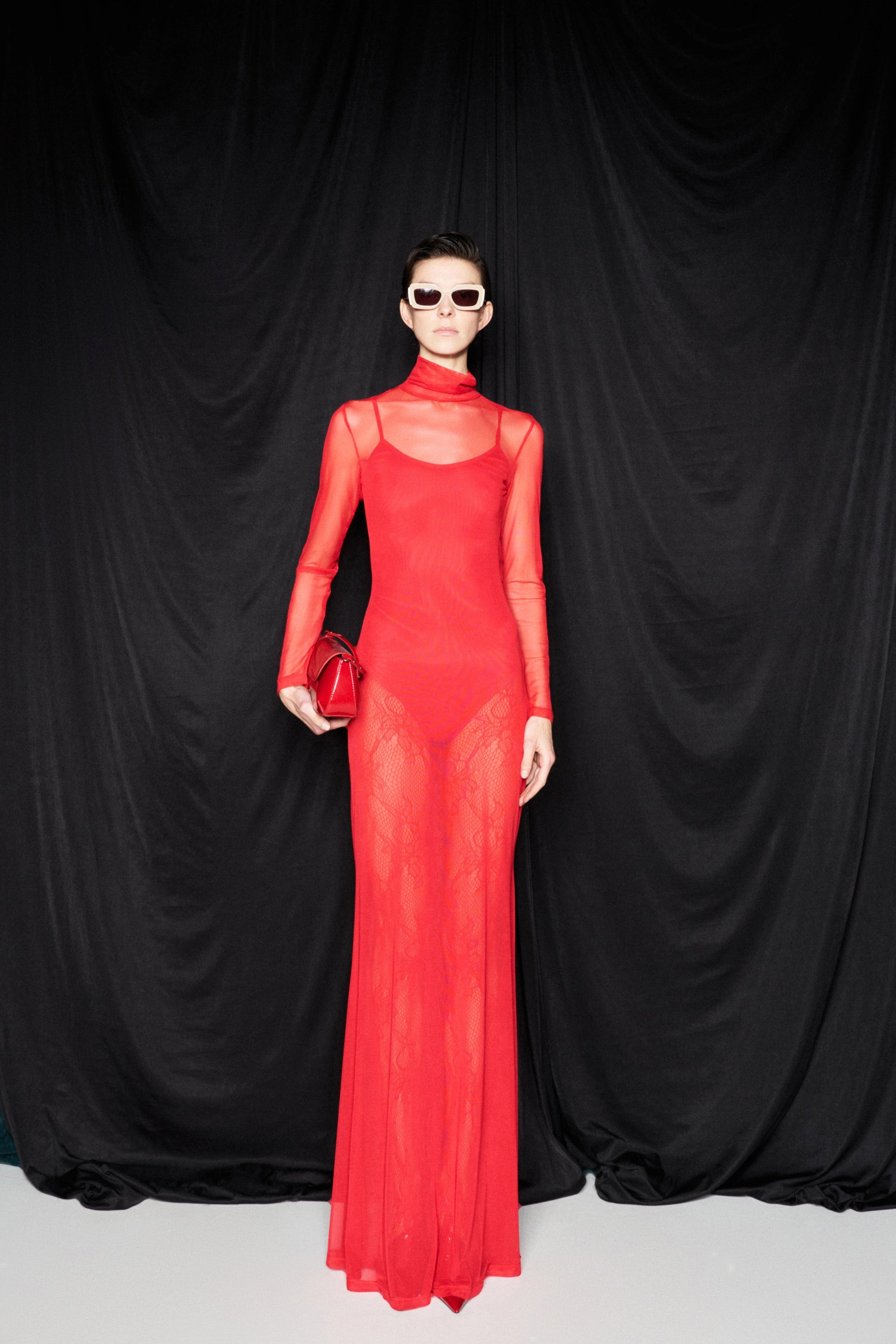 PERREGIMA SUKNELĖ SU BODŽIU