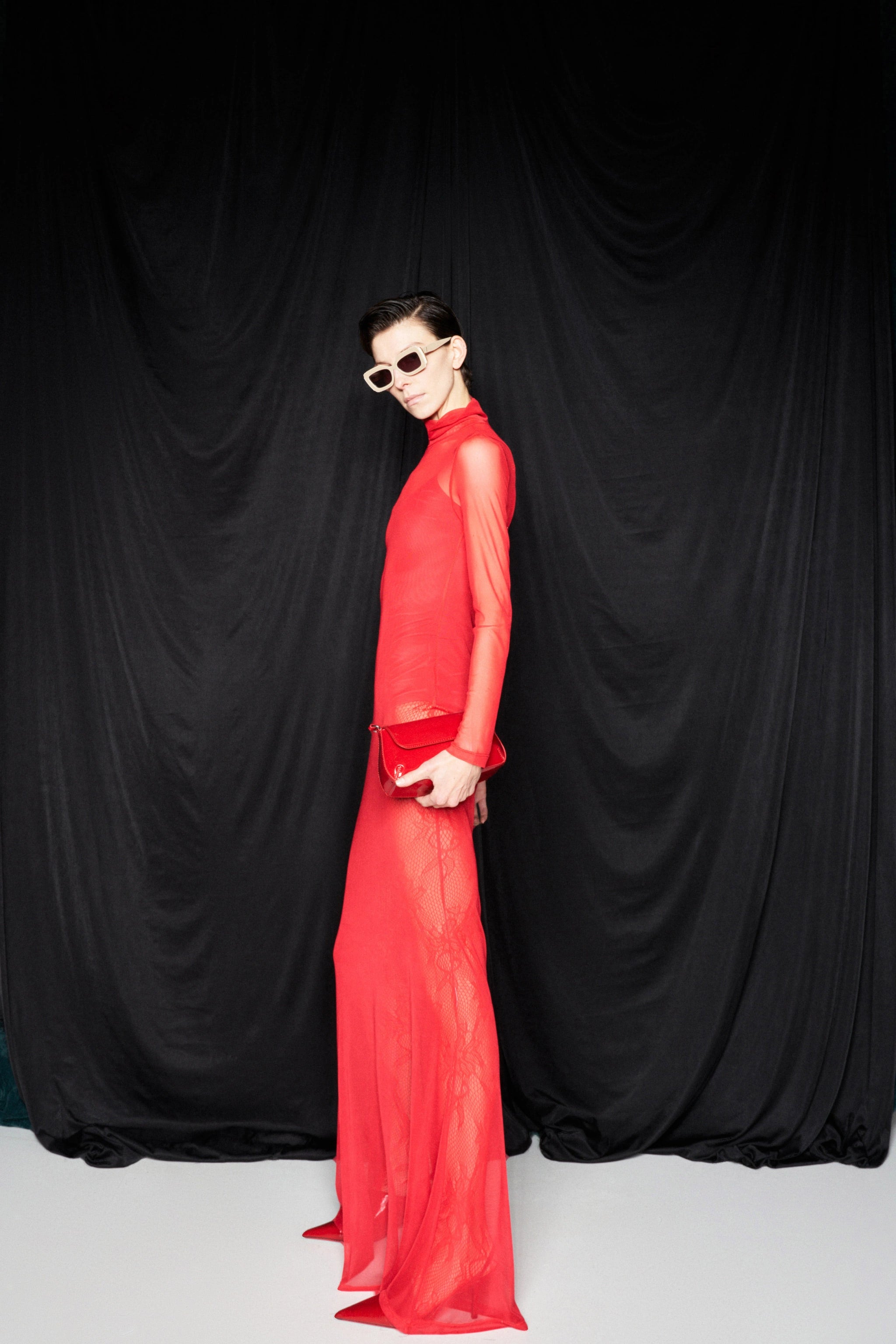 PERREGIMA SUKNELĖ SU BODŽIU