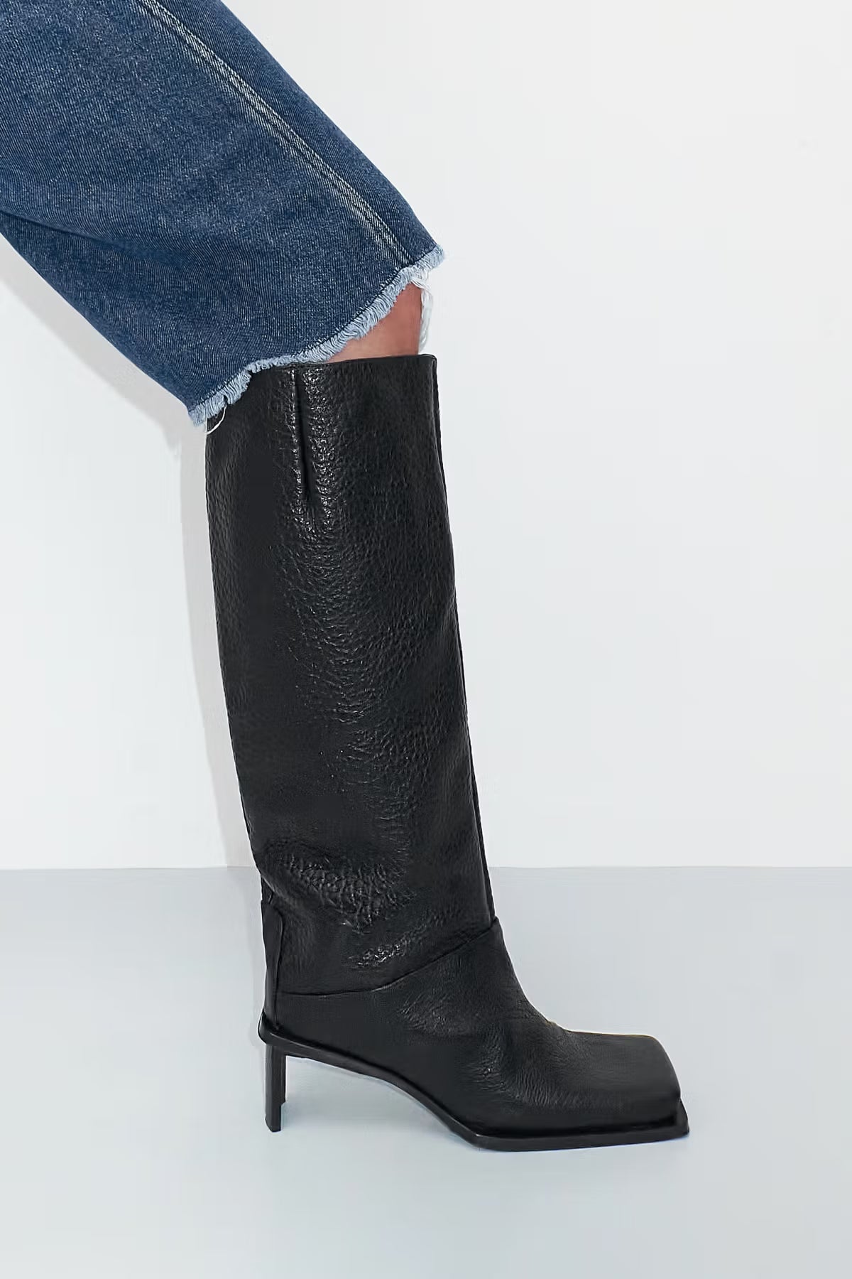 MIISTA BRIANNA BLACK GRAIN ILGAAULIAI