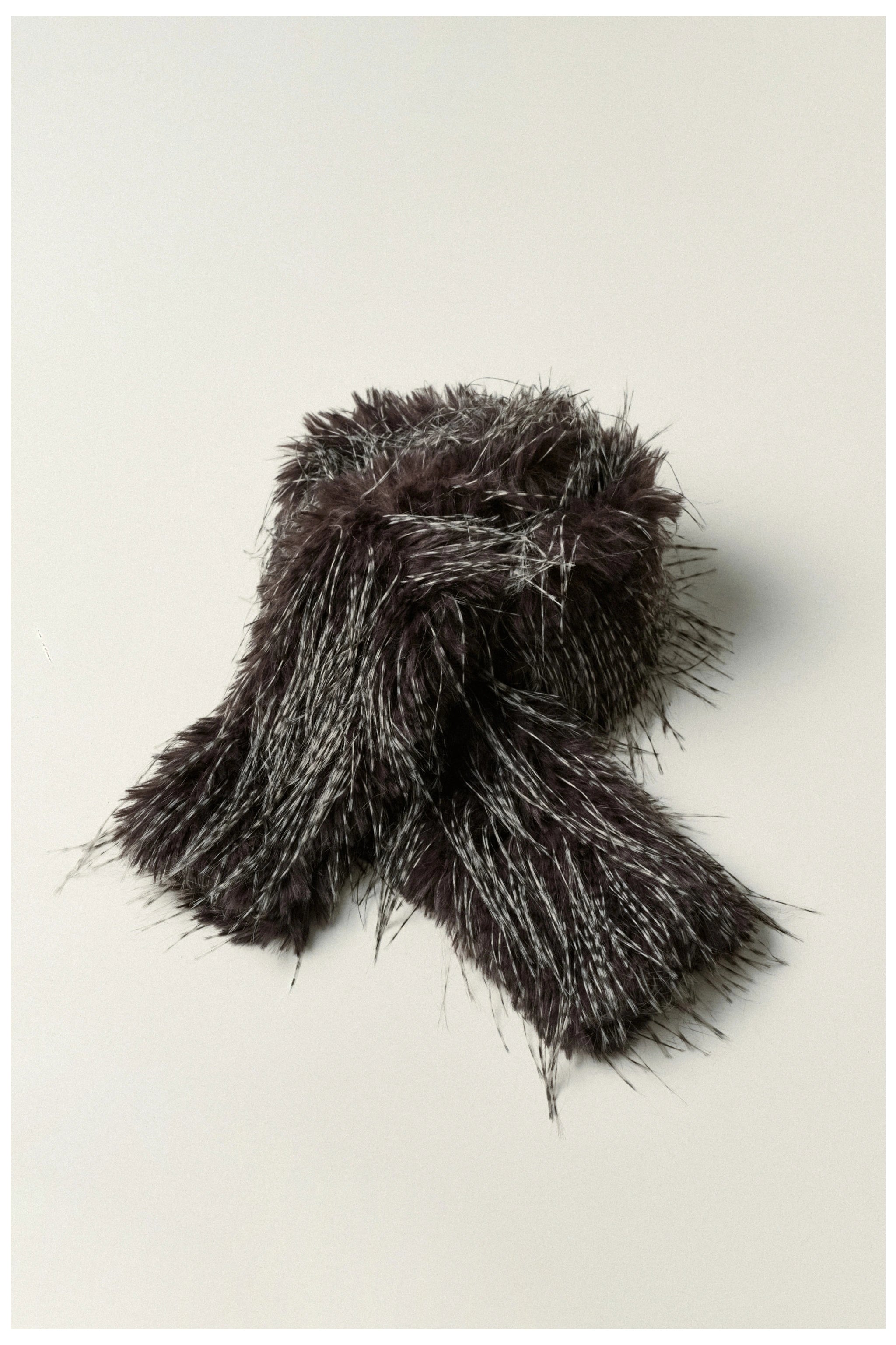 ŠALIS FEATHER