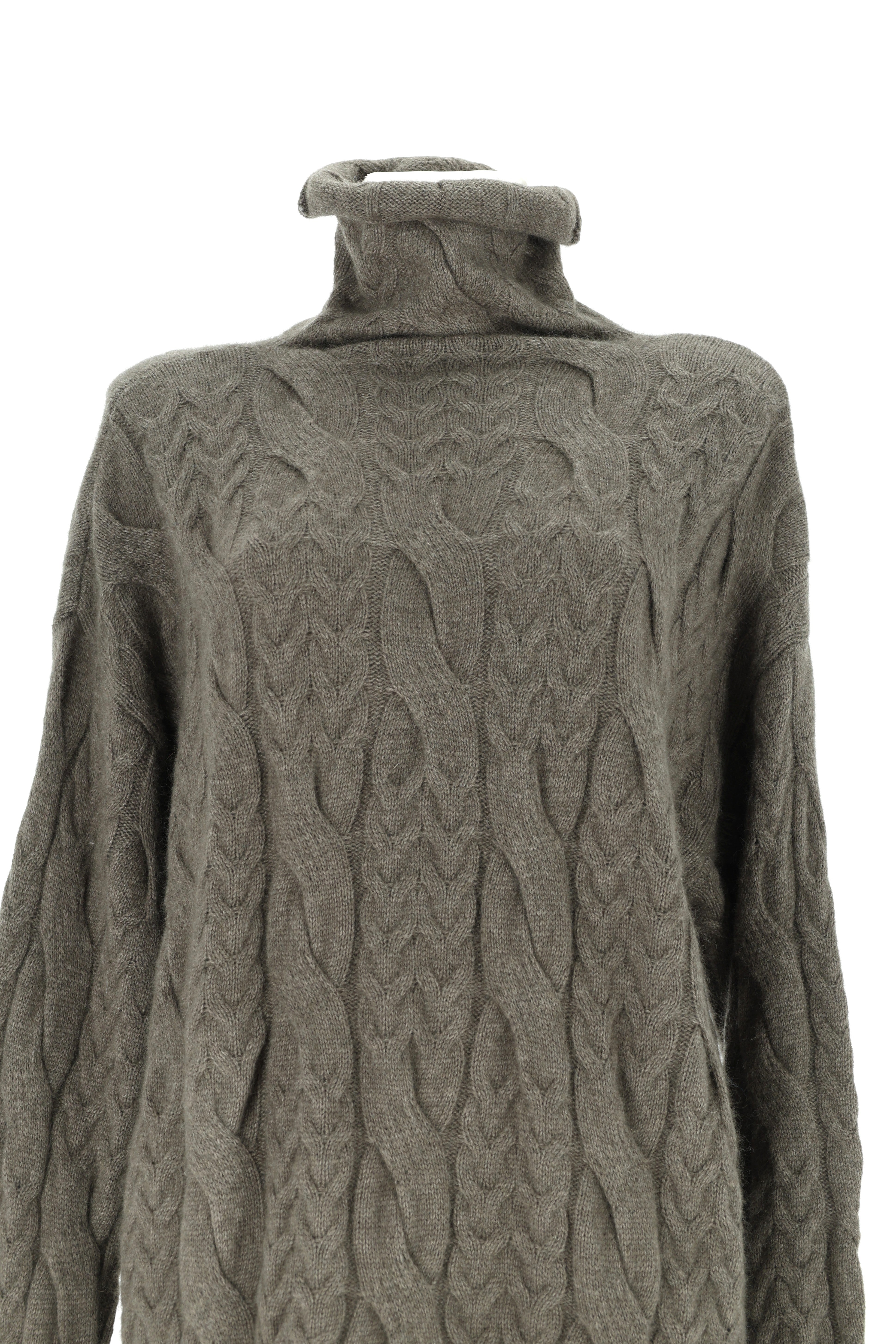 GOLFO STILIAUS MEGZTINIS SU PYNĖMIS