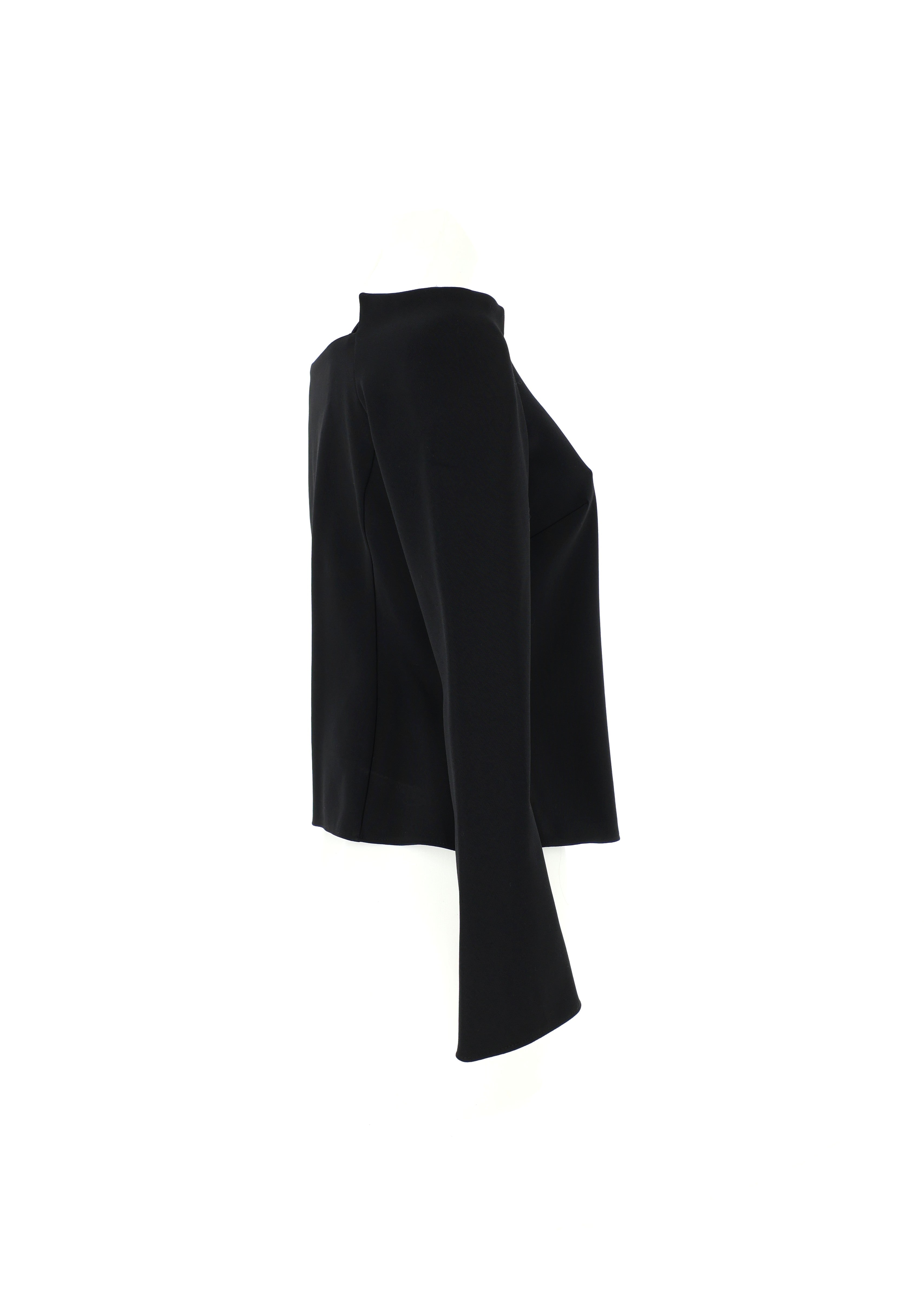 PALAIDINĖ ATVIRAIS PEČIAIS