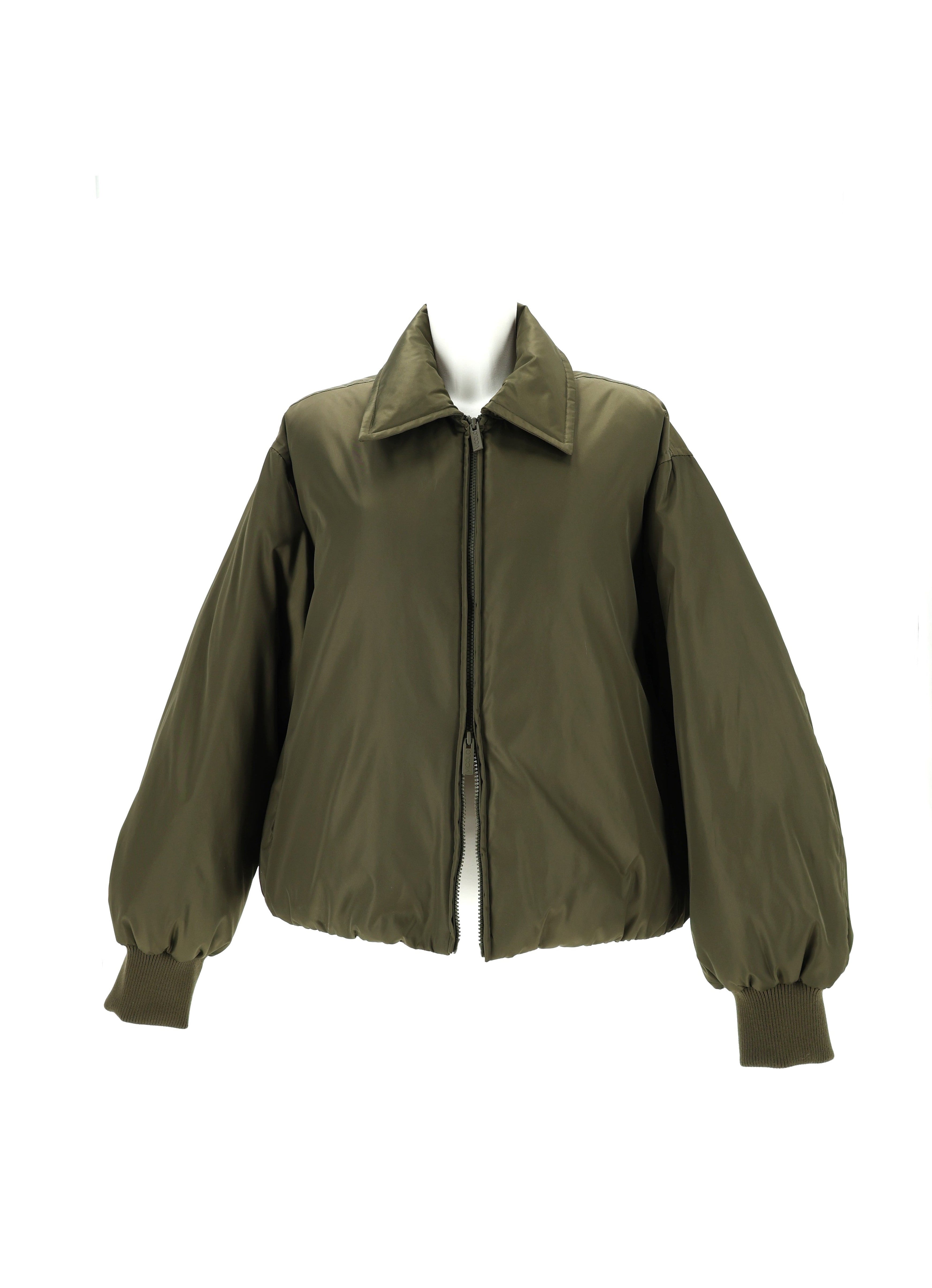 BOMBER STILIAUS PŪKO STRIUKĖ