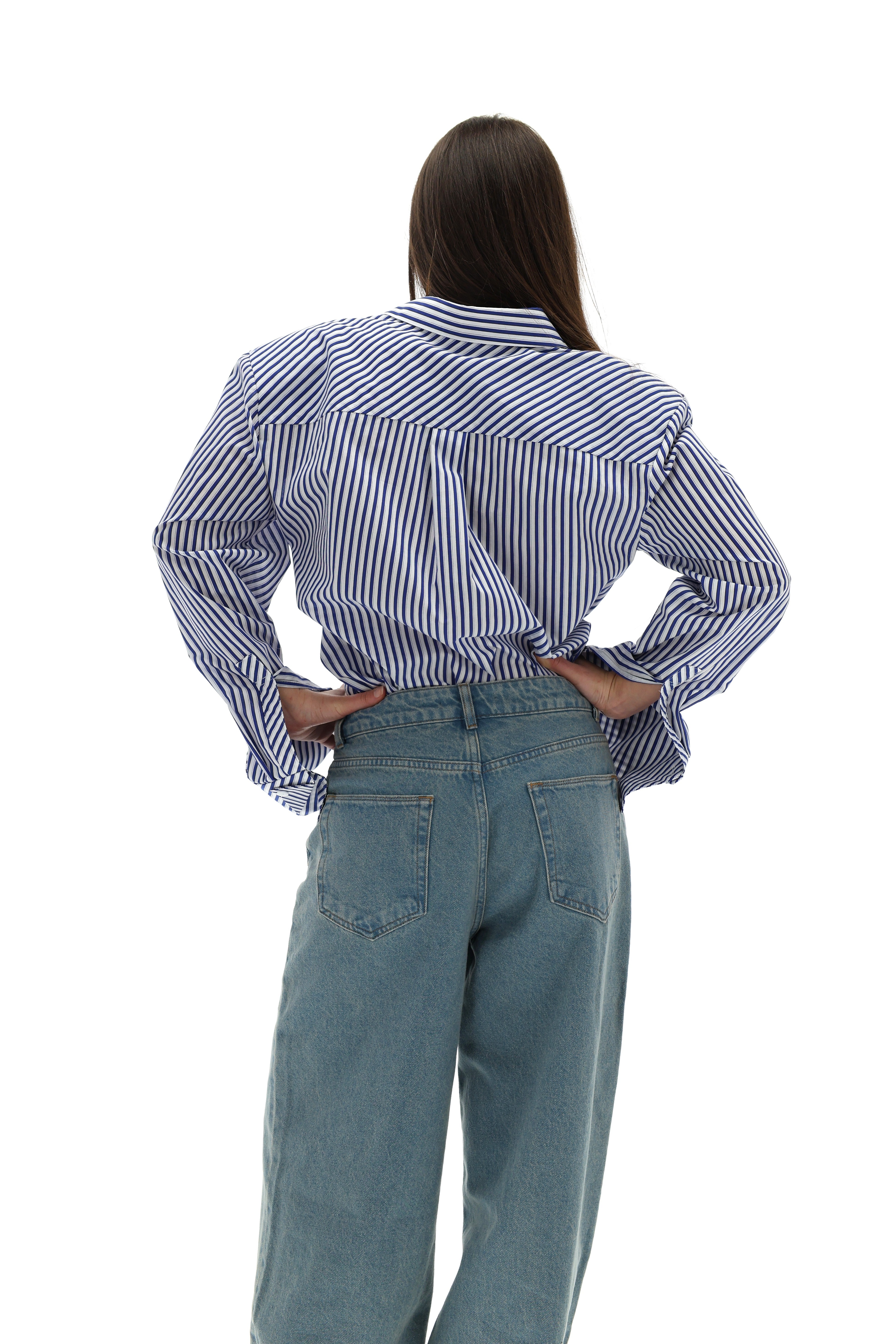 OVERSIZE MARŠKINIAI SU PEČIAIS