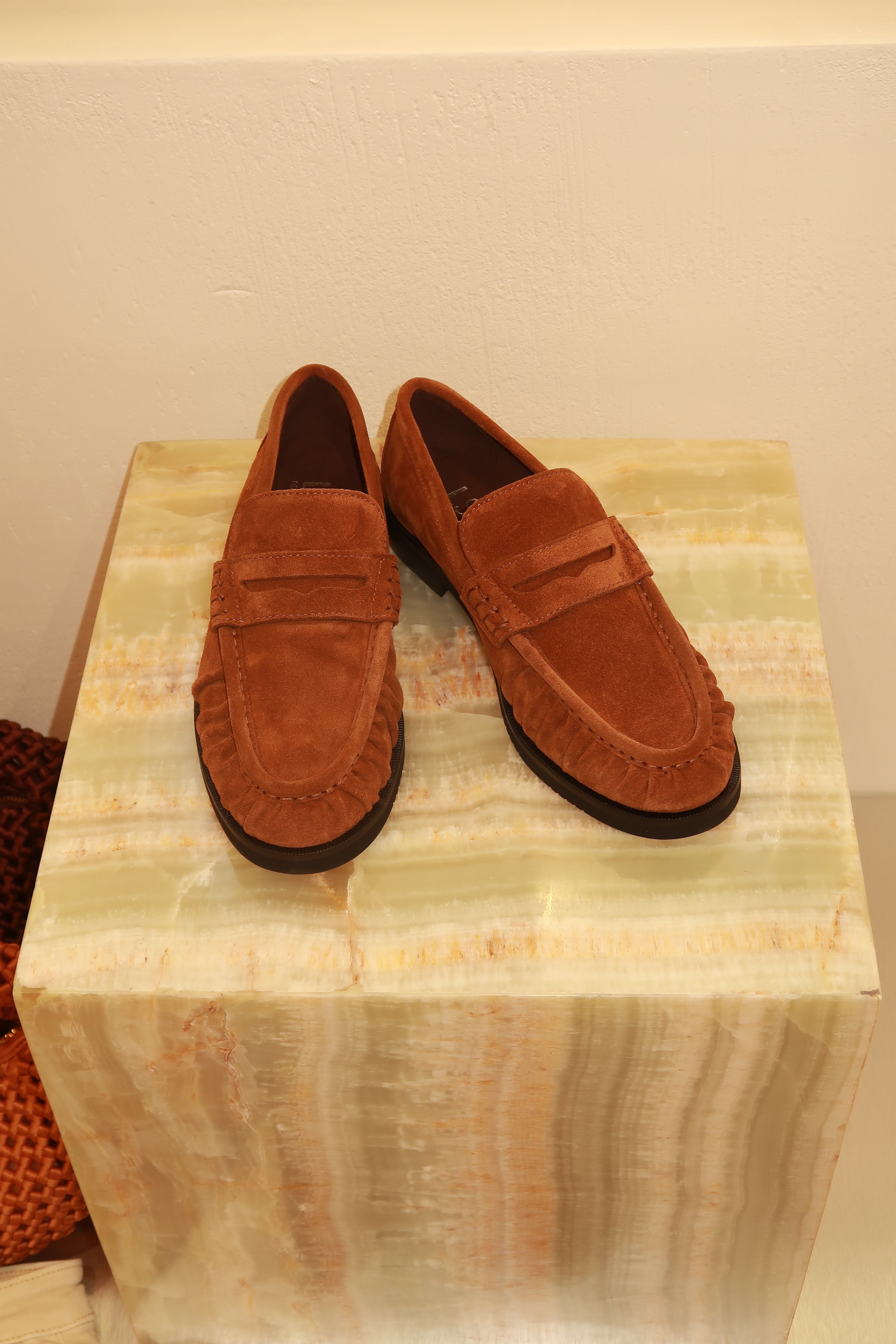 LOAFERIAI VERSTOS ODOS CAMEL