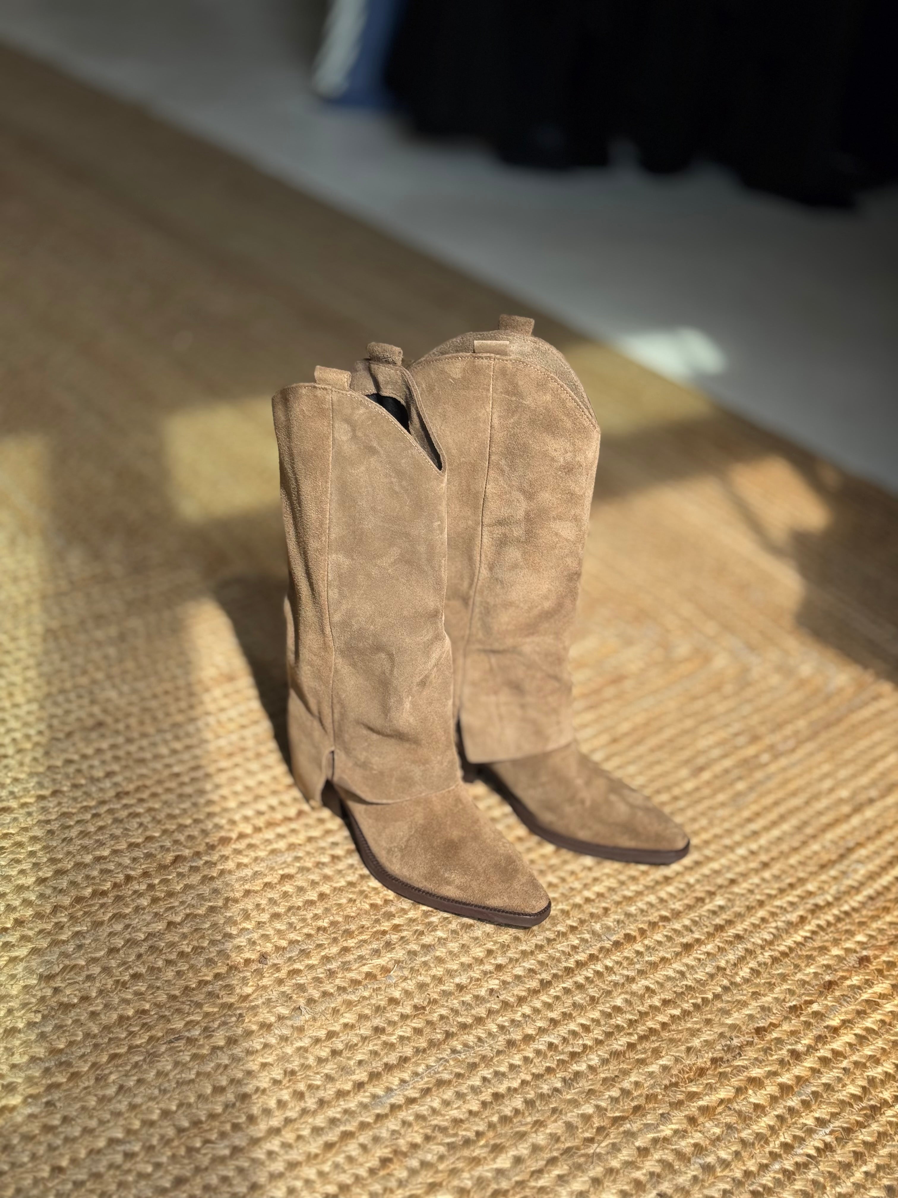 COWBOY VERSTOS ODOS ILGAAULIAI