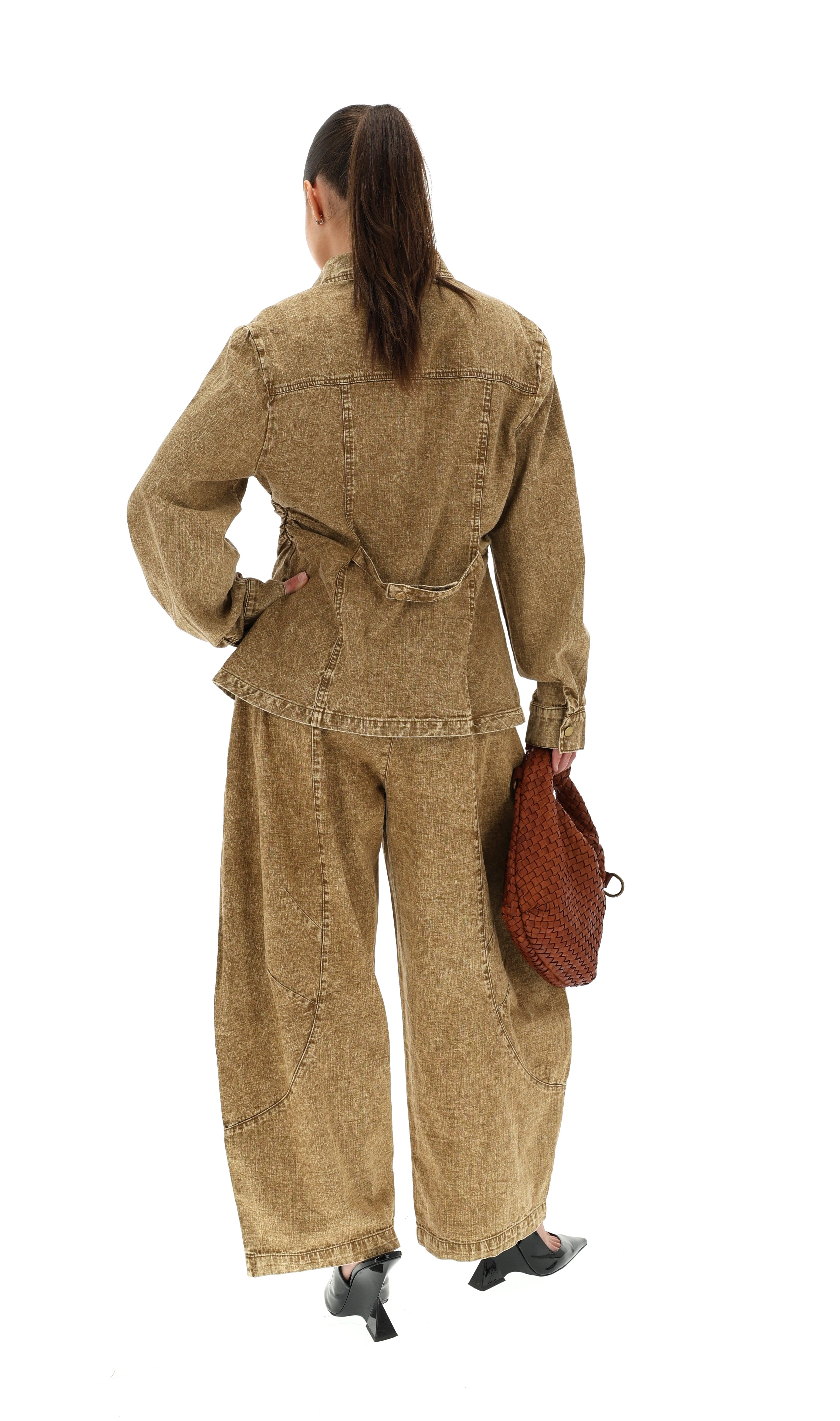 DŽINSINIŲ MARŠKINIŲ IR BAGGY DŽINSŲ KOSTIUMAS