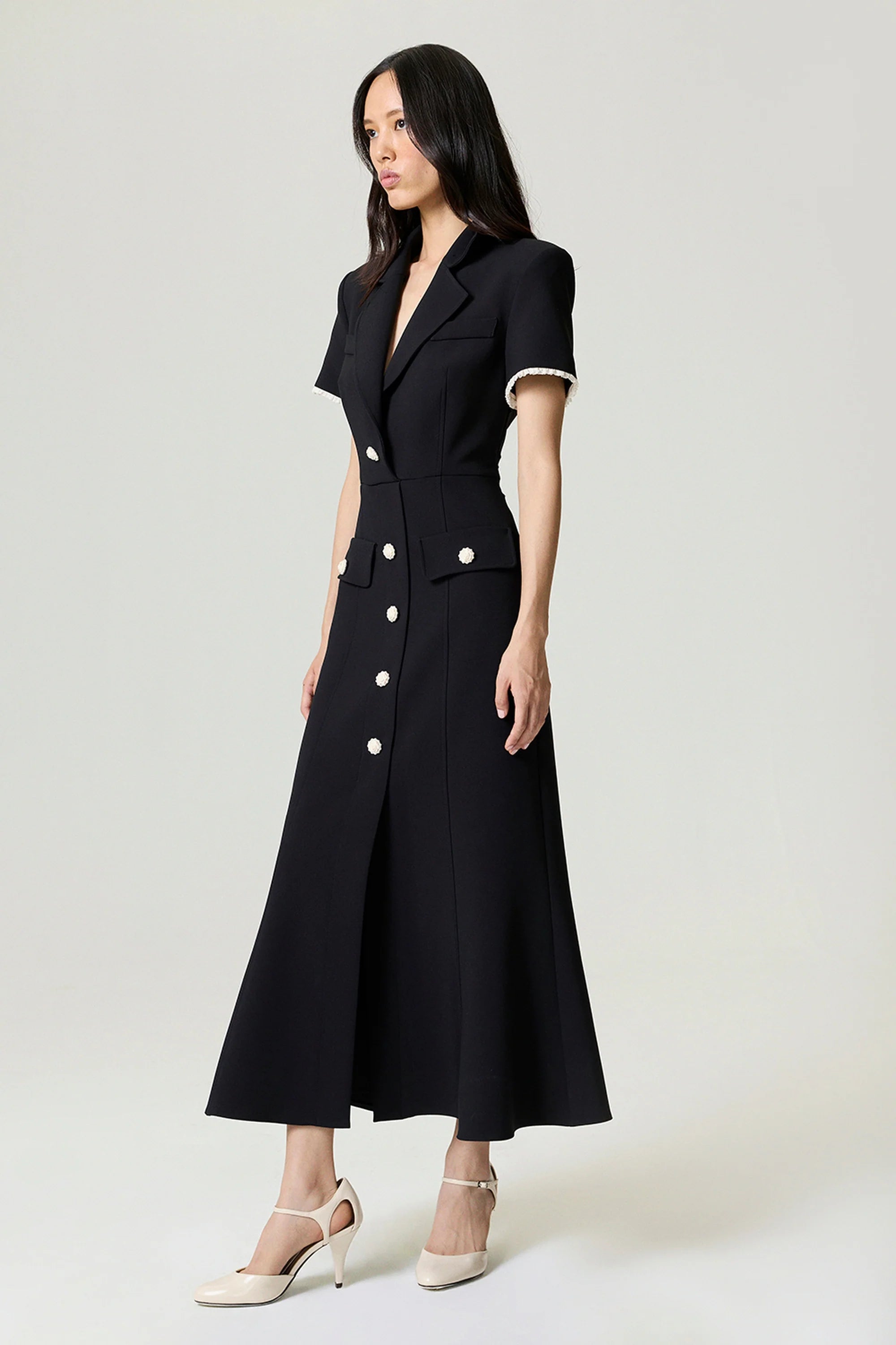 LIEMENUOTA SUKNELĖ ELEGANCY