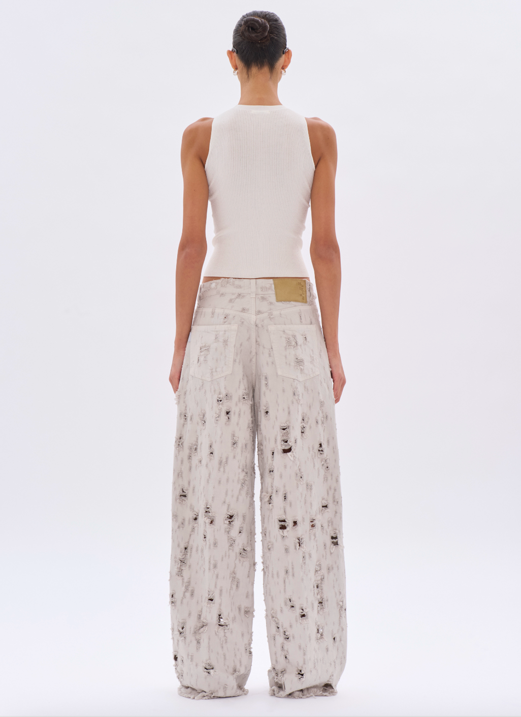 HAIKURE PLĖŠYTI BETHANNY DŽINSAI