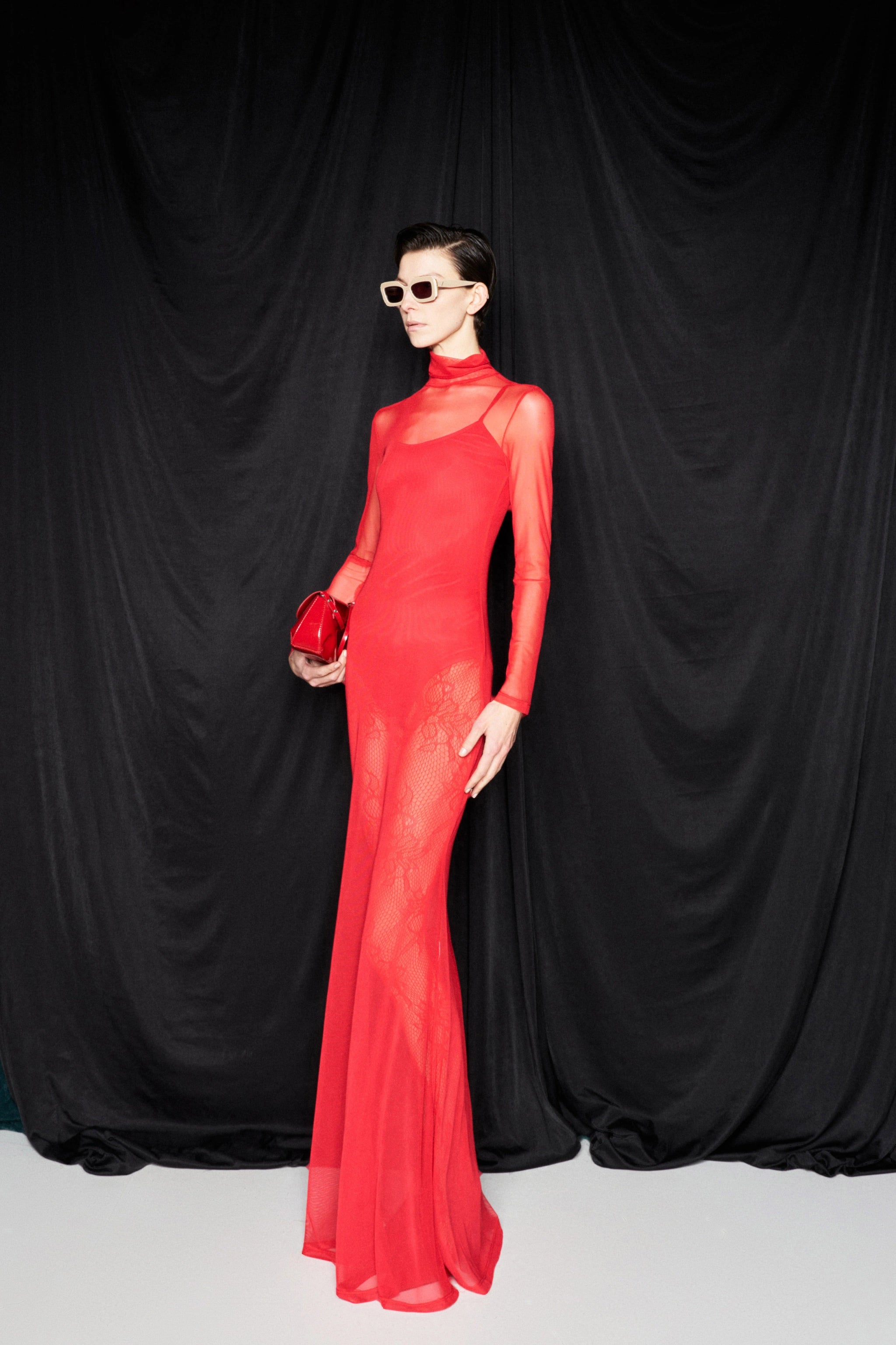 PERREGIMA SUKNELĖ SU BODŽIU